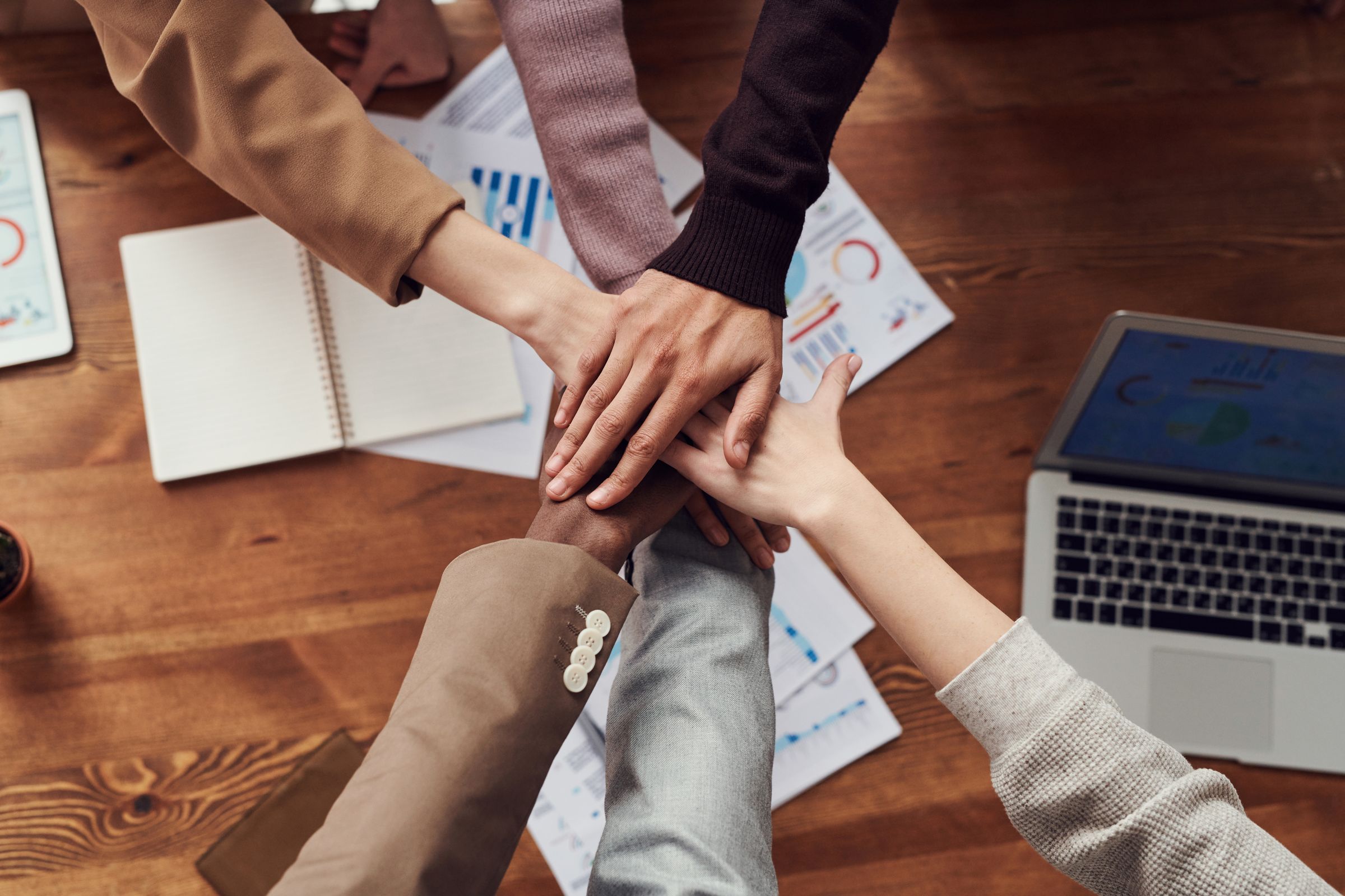 A complete team, managed by the vendor: the model behind the buzzword